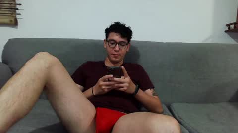 Snapshot of lobomx19 chatting on 01-31-25, 02:26 Lobo online show from 01-31-25, 02:26