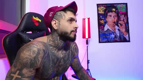 logan_hugh8 online show from 11-04-25, 06:45