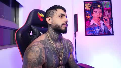 logan_hugh8 online show from 11-12-25, 04:57