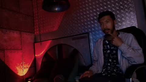 Snapshot of logan_mercer chatting on 12-03-25, 03:14 logan_mercer online show from 12-03-25, 03:14