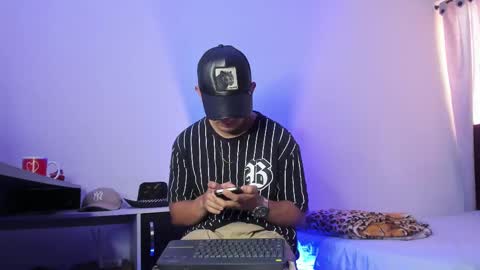 Logan morris online show from 02-07-25, 09:15