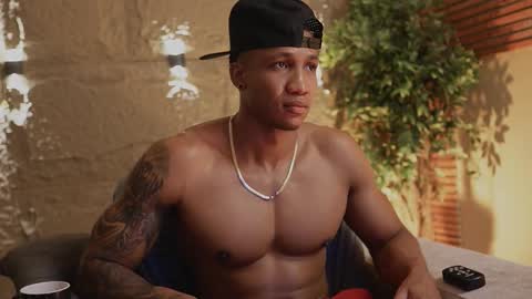 logan_varela online show from 11-11-25, 02:28