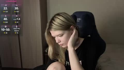 Logan and Katana online show from 12-01-25, 01:05