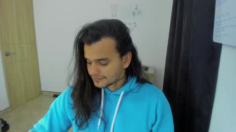 Snapshot of loganhot22 chatting on 12-18-24, 08:42 Logan online show from 12-18-24, 08:42