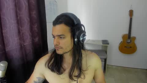 Snapshot of loganhot22 chatting on 02-17-25, 05:10 Logan online show from 02-17-25, 05:10