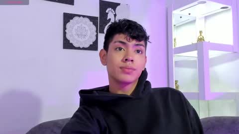 logantwink18 online show from 09-09-25, 12:48