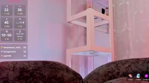 logantwink18 online show from 09-15-25, 11:54