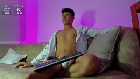 logantwink18 online show from 11-15-25, 07:21