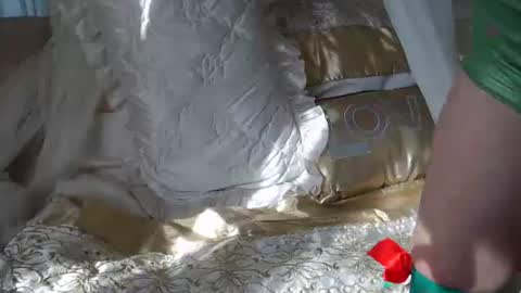 Snapshot of lokagold chatting on 02-26-25, 09:10 Lilu online show from 02-26-25, 09:10