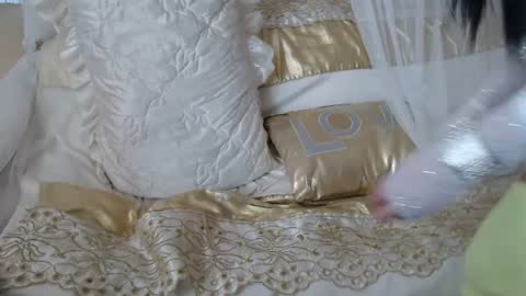 Snapshot of lokagold chatting on 03-05-25, 06:54 Lilu online show from 03-05-25, 06:54