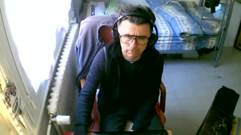 Snapshot of lokoum39 chatting on 02-26-26, 12:15 lokoum39 online show from 02-26-26, 12:15