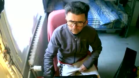 Snapshot of lokoum39 chatting on 03-02-26, 09:27 lokoum39 online show from 03-02-26, 09:27