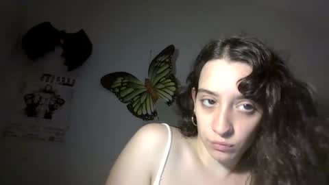 Snapshot of lola3150 chatting on 12-17-24, 06:09 JOYA online show from 12-17-24, 06:09