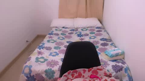 lola_222 online show from 02-17-25, 02:31