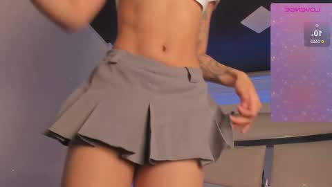 lola_js online show from 09-25-25, 09:51