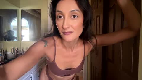 lola_la_lita online show from 10-02-25, 06:15