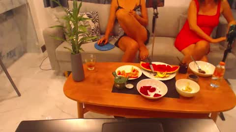 Snapshot of lolaaelita chatting on 01-18-26, 01:37 Lola online show from 01-18-26, 01:37