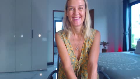 Snapshot of lolaaelita chatting on 03-03-26, 12:17 Lola online show from 03-03-26, 12:17