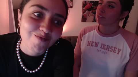 Snapshot of lolaandcamille chatting on 02-24-25, 06:47 lolaandcamille online show from 02-24-25, 06:47