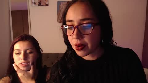 Snapshot of lolaandcamille chatting on 02-26-25, 08:00 lolaandcamille online show from 02-26-25, 08:00