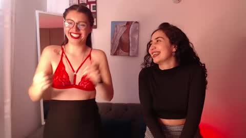 Snapshot of lolaandcamille chatting on 03-03-25, 01:31 lolaandcamille online show from 03-03-25, 01:31