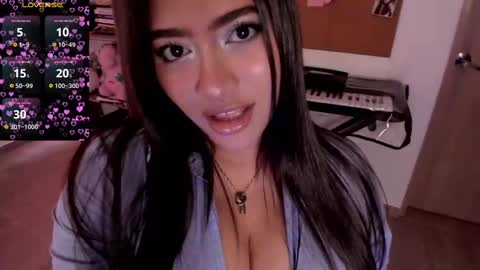 lolaasmith_21 online show from 09-26-25, 08:46