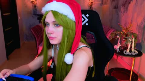 Snapshot of lolaasmus chatting on 12-31-24, 01:41 I consider myself the god Loki but life just calls me LOL online show from 12-31-24, 01:41