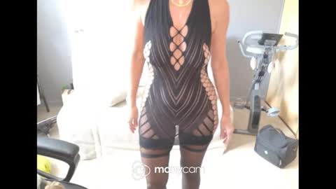 Snapshot of lolacharly chatting on 10-04-25, 12:14 z1cpl38 online show from 10-04-25, 12:14