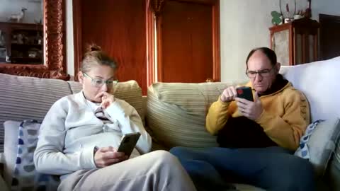 LOLA HUESO y ERIC online show from 02-14-25, 03:15