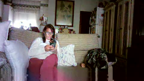 LOLA HUESO y ERIC online show from 02-18-25, 04:48