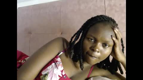 lolamia7 online show from 11-14-25, 06:34