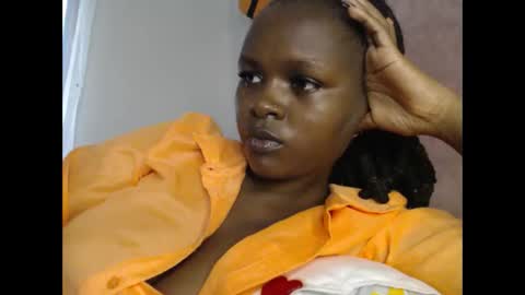 lolamia7 online show from 11-26-25, 06:47