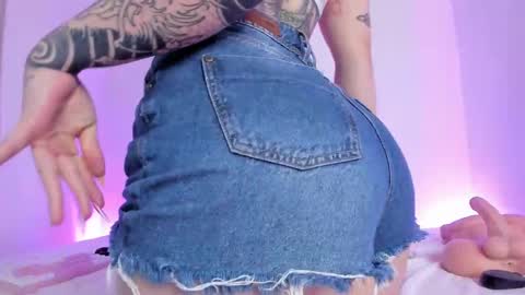 Snapshot of lolap_ chatting on 02-13-25, 07:42 Lola online show from 02-13-25, 07:42