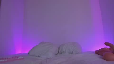 Snapshot of lolap_ chatting on 02-18-25, 01:54 Lola online show from 02-18-25, 01:54