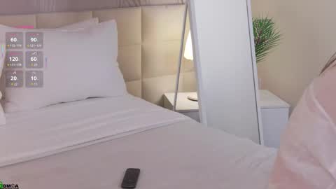 Snapshot of lolaprise chatting on 09-27-25, 01:43 Lola online show from 09-27-25, 01:43