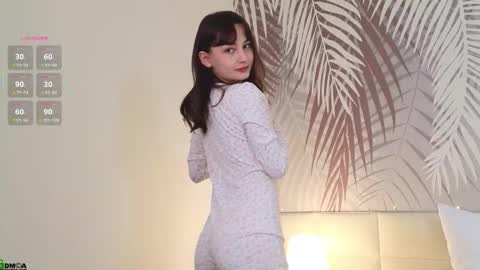 Snapshot of lolaprise chatting on 10-03-25, 01:46 Lola online show from 10-03-25, 01:46