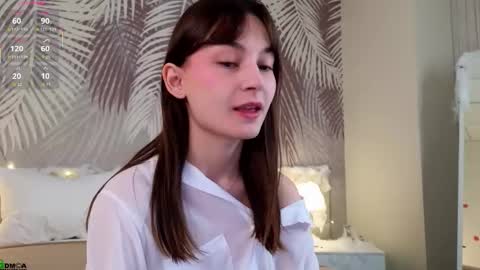 Snapshot of lolaprise chatting on 10-20-25, 01:50 Lola online show from 10-20-25, 01:50