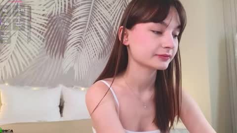 Snapshot of lolaprise chatting on 10-24-25, 01:35 Lola online show from 10-24-25, 01:35