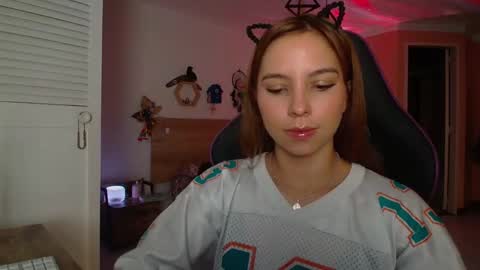 Lola doll online show from 11-06-25, 08:32