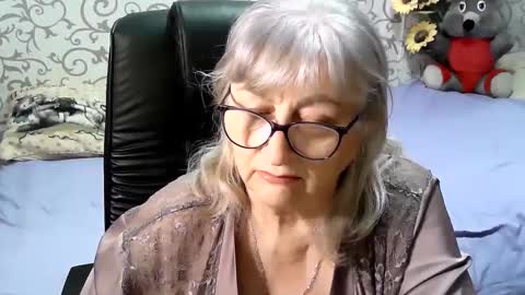 Snapshot of lolkaalyss chatting on 01-26-25, 06:38 LolkaAlyss online show from 01-26-25, 06:38