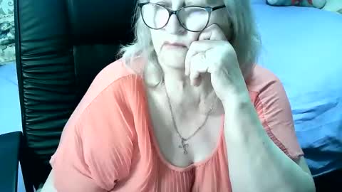Snapshot of lolkaalyss chatting on 01-27-25, 06:52 LolkaAlyss online show from 01-27-25, 06:52