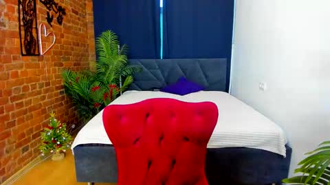 Lolla online show from 12-21-25, 07:37