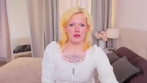 Snapshot of lollita_morgan chatting on 03-01-26, 03:36 lollita online show from 03-01-26, 03:36