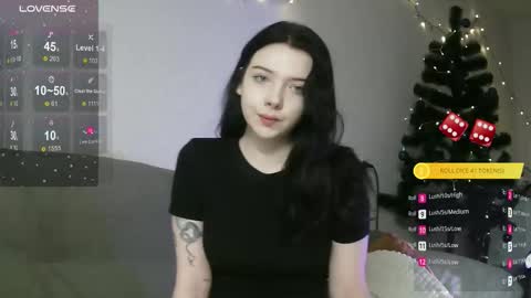 Snapshot of lollylol11 chatting on 01-11-26, 12:54 Lilly online show from 01-11-26, 12:54