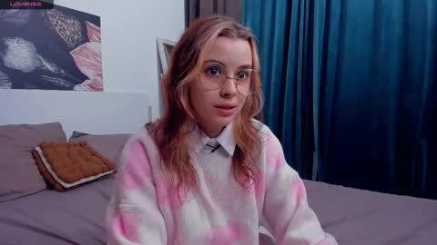 Lona online show from 09-11-25, 07:03