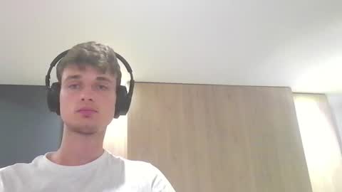 Snapshot of london_tomy chatting on 09-13-25, 04:34 london_tomy online show from 09-13-25, 04:34