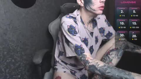 Snapshot of lone1ycrystal chatting on 12-14-24, 11:07 Chris online show from 12-14-24, 11:07