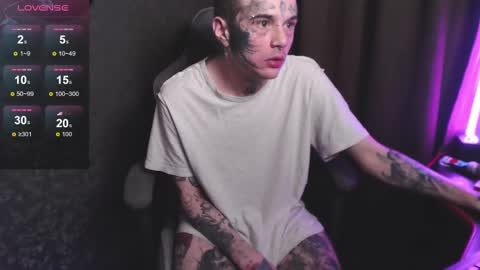 Snapshot of lone1ycrystal chatting on 01-07-25, 04:37 Chris online show from 01-07-25, 04:37