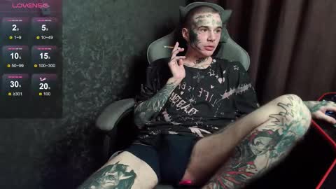 Snapshot of lone1ycrystal chatting on 09-30-25, 08:14 Chris online show from 09-30-25, 08:14