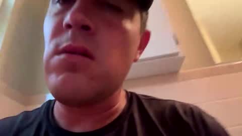 Snapshot of longdick136583483 chatting on 11-22-25, 09:03 longdick136583483 online show from 11-22-25, 09:03